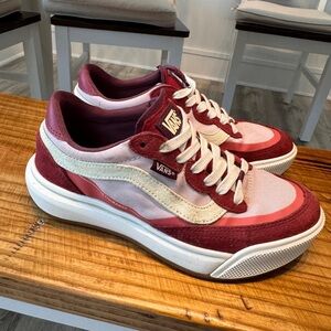 Vans Men’s 5.5 Women’s 7 One offs! Like new!